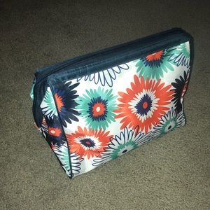 Makeup/ toiletries case